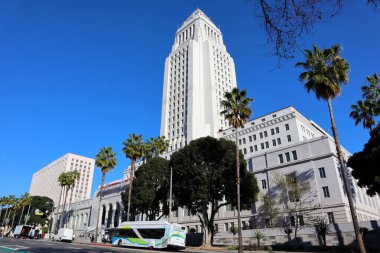 Los Angeles, Kaliforniya - 26 Şubat 2025 Los Angeles Belediye Binası, ikonik hükümet binası ve şehir yönetim merkezi