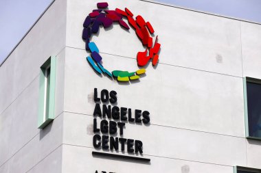 Los Angeles, Kaliforniya - 27 Şubat 2025: Los Angeles LGBT Merkezi, Anita May Rosenstein Kampüsü 1118 N. McCadden PI, Los Angeles, Kaliforniya