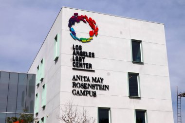 Los Angeles, Kaliforniya - 27 Şubat 2025: Los Angeles LGBT Merkezi, Anita May Rosenstein Kampüsü 1118 N. McCadden PI, Los Angeles, Kaliforniya