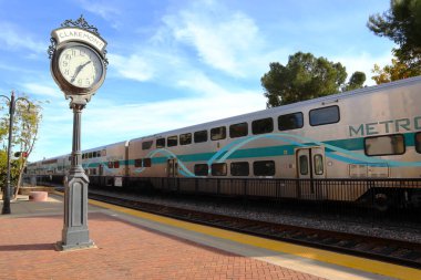 Claremont, California - 19 Aralık 2024: Güney Kaliforniya 'daki Claremont Tren İstasyonu