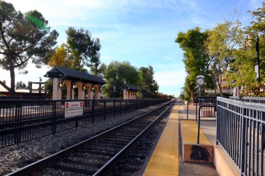 Claremont, California - 19 Aralık 2024: Güney Kaliforniya 'daki Claremont Tren İstasyonu