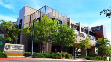 Claremont, California - 19 Aralık 2024: Claremont Lincoln Üniversitesi 150 W 1. Cadde, Claremont