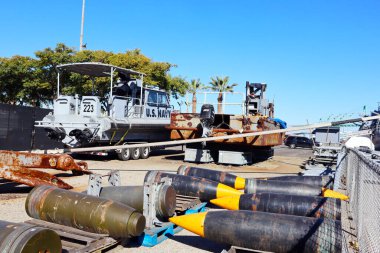 San Pedro, Los Angeles, Kaliforniya Limanı - 13 Ocak 2025: ABD Deniz Gemisi USS Iowa Müzesi yakınlarında sergilendi