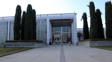 Alhambra, LA County, California - 29 Ocak 2025: Alhambra Emniyet Müdürlüğü Binası Dış Görünümü
