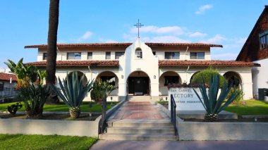 San Gabriel, Kaliforniya - 29 Ocak 2025: San Gabriel Misyoner Binası Dış Görünümü