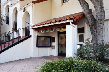 San Gabriel, Kaliforniya - 29 Ocak 2025: San Gabriel Belediye Binası Dış Görünümü