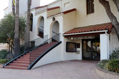 San Gabriel, Kaliforniya - 29 Ocak 2025: San Gabriel Belediye Binası Dış Görünümü