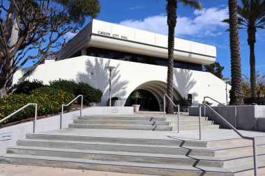 Carson, California - 19 Şubat 2025: Carson Belediye Binası Dış İşleri - Yerel Topluma Hizmet eden Hükümet Binası