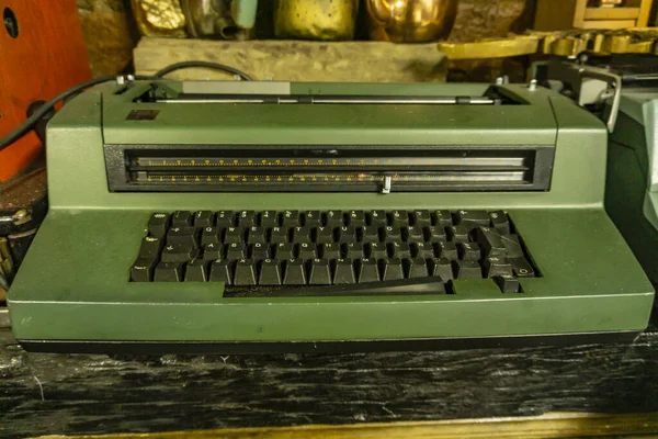 Máquina Escrever Velha Com Fundo Retro Vintage — Fotografia de Stock