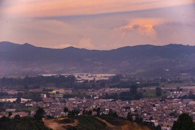 Güzel gün batımı manzarası