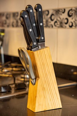 mutfak bıçağı ve kesme tahtası