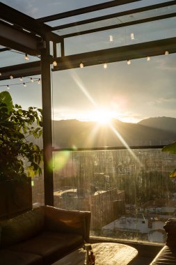 Medellin, Kolombiya 'da günbatımı