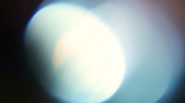 Siyah arkaplan üzerindeki soyut mavi bokeh, odaklanmış arkaplan, soyut arkaplan, bokeh arkaplan.