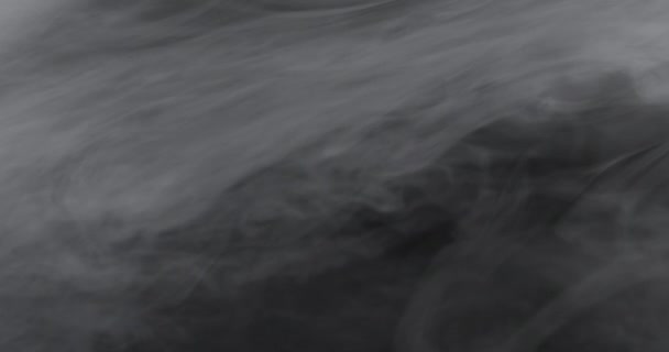 Bílá Mlha Nebo Kouř Pozadí Tmavé Kopie Prostoru Zpomaleném Filmu — Stock video