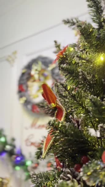 Árbol Navidad Con Regalos Decoraciones — Vídeos de Stock