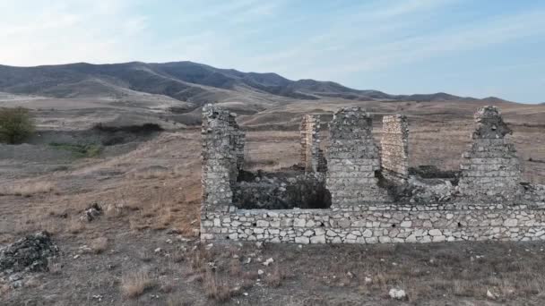 Destroyed Old House Mountainous Terrain — Stok video