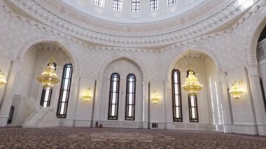 Büyük ve Modern Cami 'nin içinde - Azerbaycan, Bakü
