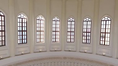 Büyük ve Modern Cami 'nin içinde - Azerbaycan, Bakü