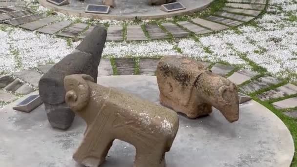 アゼルバイジャンバクーの旧市街にある歴史的墓 — ストック動画