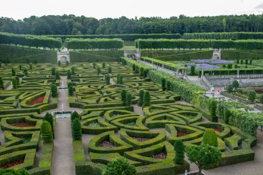 Muhteşem Villandry şatosu harika bahçeleri, bitkileri ve çiçekleri var.