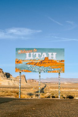 Utah Eyaleti Hoş Geldiniz tabelasının yatay görüntüsü 