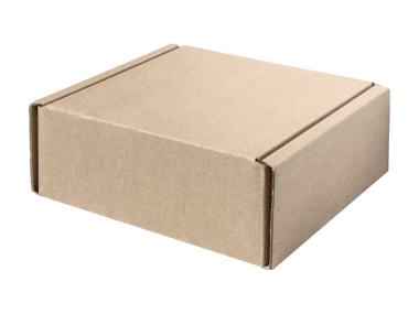 Kapalı, boş, küçük, açık kahverengi karton flap kutusu şeffaf bir arkaplan üzerinde dinleniyor, basit kare tasarımı ve pürüzsüz dokusu sergileniyor. İzole edilmiş