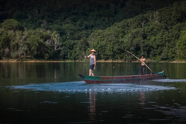 Рыбаки Работают Вместе Ловить Рыбу Помощью Сетей Южный Калимант Индонезия — стоковое фото
