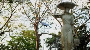 Park 4K 'nın heykeli. Yüksek kalite 4k görüntü