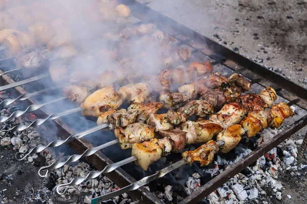 Shish Kebab Sertésből Burgonyából — Stock Fotó