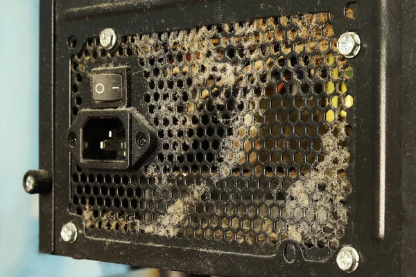 Dusty lattice power supply computer. View from the power connector