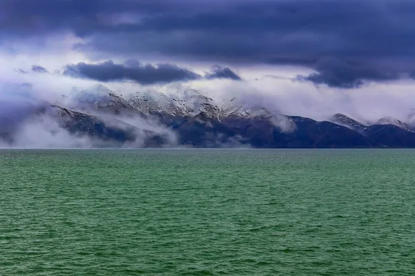 Inverno Lago Sevan Armenia Nel Tempo Nuvoloso — Foto Stock