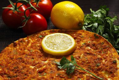 Lahmajoun Lahmajo Lahmajoon - doğuya özgü kıymalı ekmek. Sığ alan derinliği
