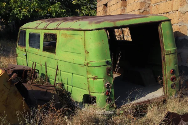 Body Abandoned Rusty Minibus Unknown Brand — Stock Photo, Image