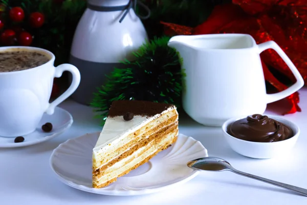 Pastel Café Plato Blanco Mesa Navidad Para Año Nuevo Primer — Foto de Stock