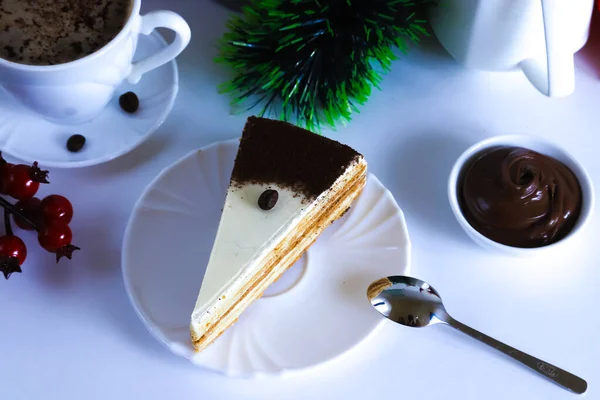 Pastel Café Plato Blanco Mesa Navidad Para Año Nuevo Primer — Foto de Stock