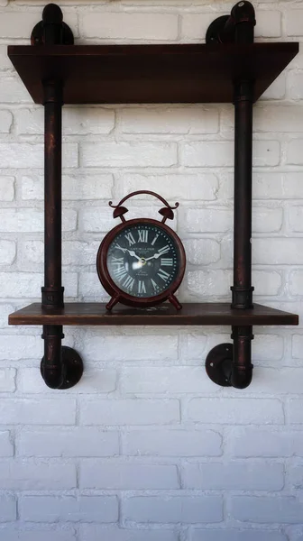 Bandung Indonesia Julio 2022 Antiguo Estante Colgante Vintage Reloj Pared —  Fotos de Stock