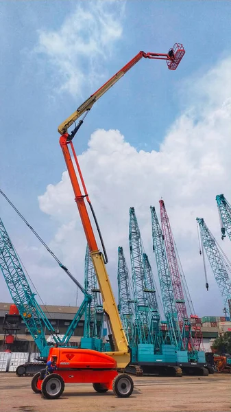 Yakarta Indonesia Junio 2022 Boom Lift Meter Jlg 1250 Ajp —  Fotos de Stock