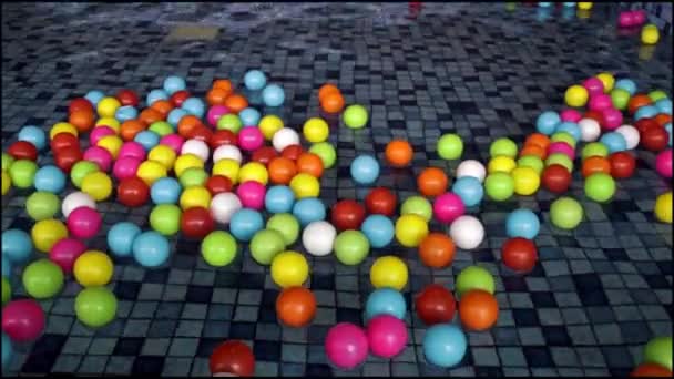 Много Разноцветных Детей Играют Мяч Плавая Детском Бассейне — стоковое видео