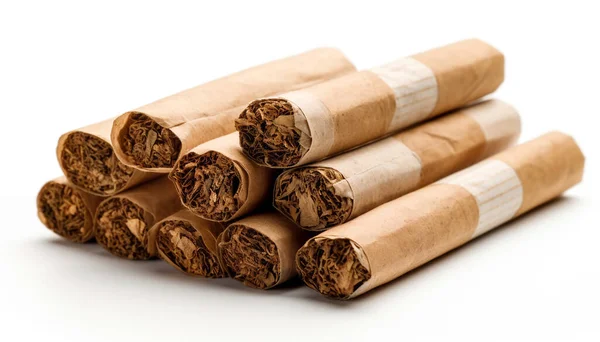Beyaz Arka Planda Izole Edilmiş Yapımı Sigara — Stok fotoğraf