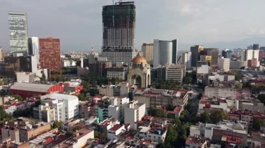 Mexico City 'deki Devrim Anıtı' nın havadan görünüşü
