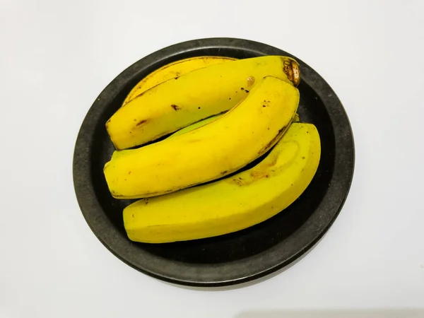 Mogna Bananer Frukter Den Vita Bakgrunden — Stockfoto