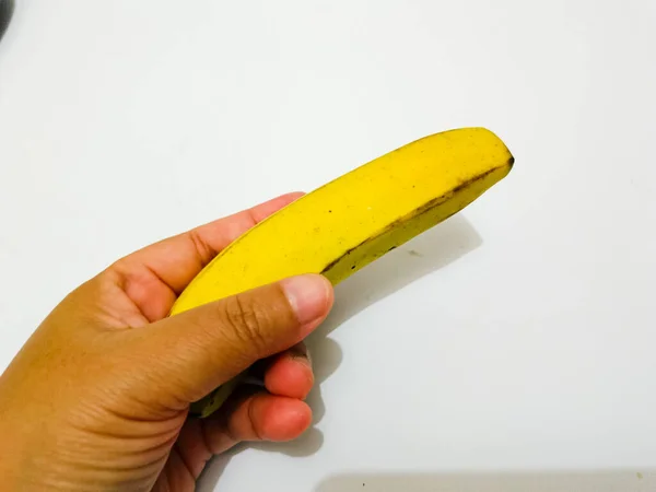 白色背景的成熟香蕉果 — 图库照片