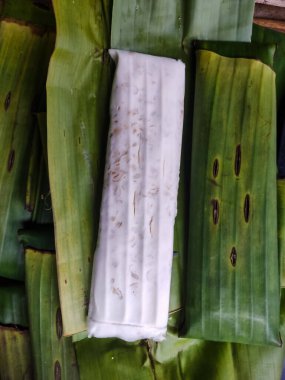 Tempeh on the green banana leaf.