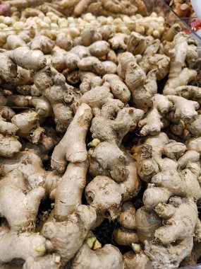 a pile of gingers. Herbal food comodity. No people