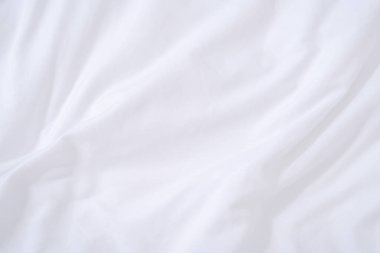 Beyaz kumaşlı pembe eşarp. Kış konsepti Düz konum, üst görünüm, kopyalama alanı