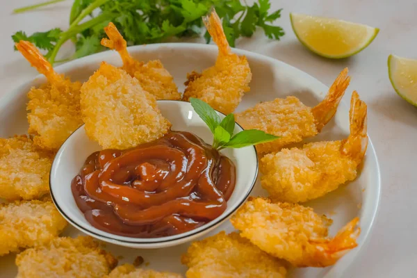 Let Paneret Derefter Stegt Denne Classic Fried Shrimp Opskrift Helt - Stock-foto