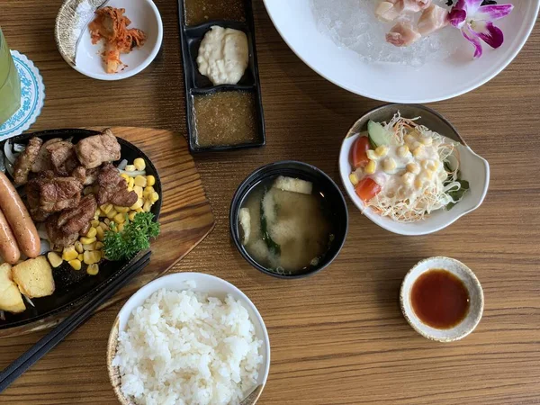 Корейская Еда Рисовая Лапша Овощи Мясо — стоковое фото