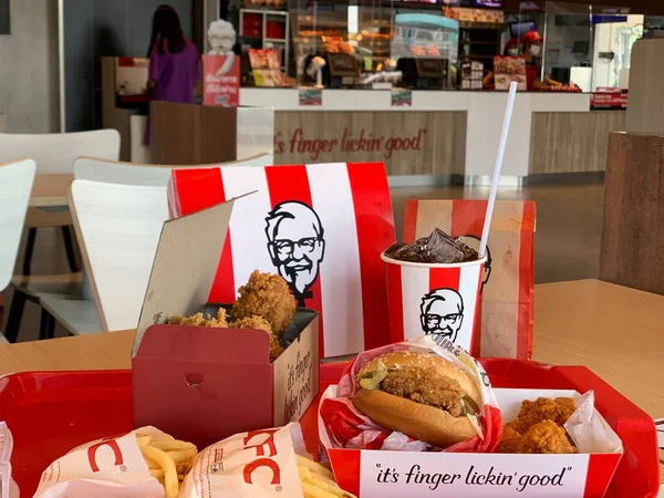 Ayutthaya Tajlandia Kwi 2022 Kfc Hamburger Fried Chicken Set Fast — Zdjęcie stockowe