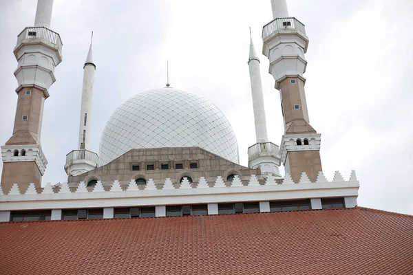 Portrait Dôme Blanc Grande Mosquée — Photo