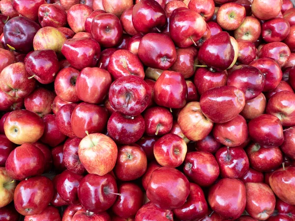 Bulk apples for sale in the market